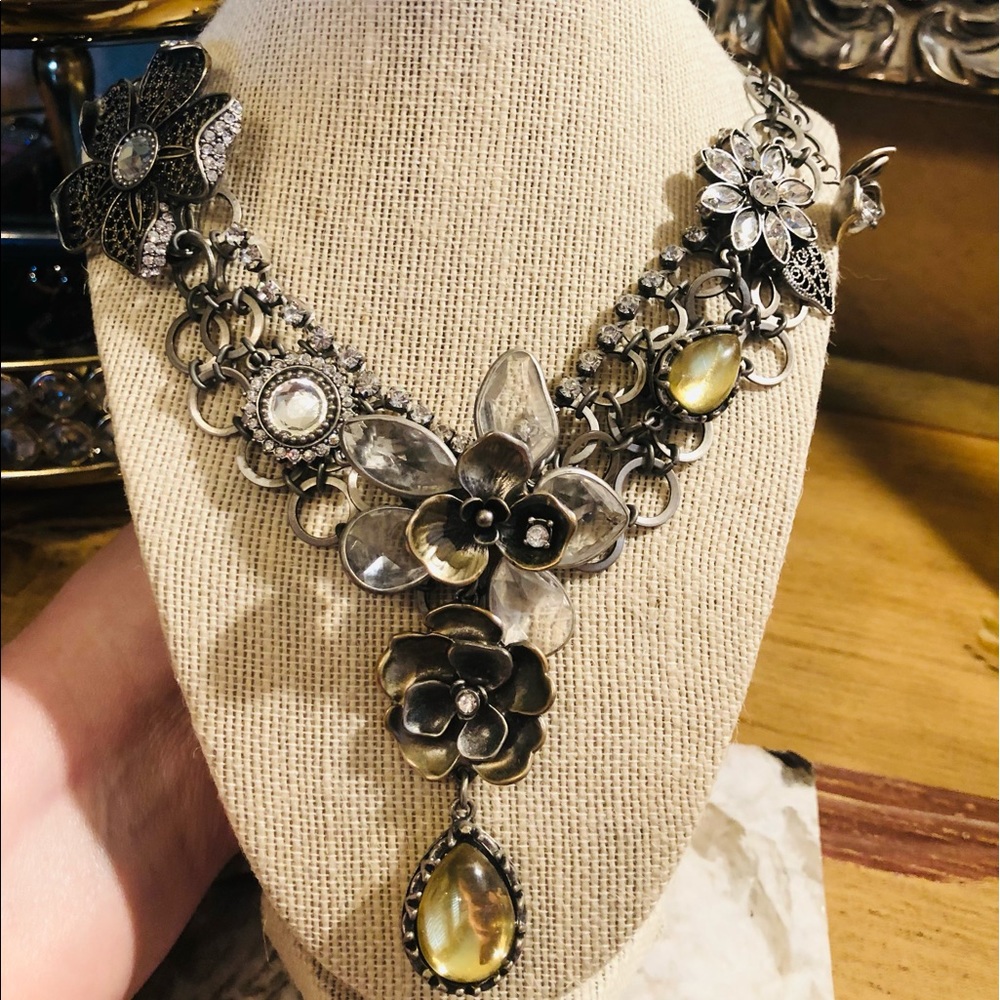 Floral statement necklace